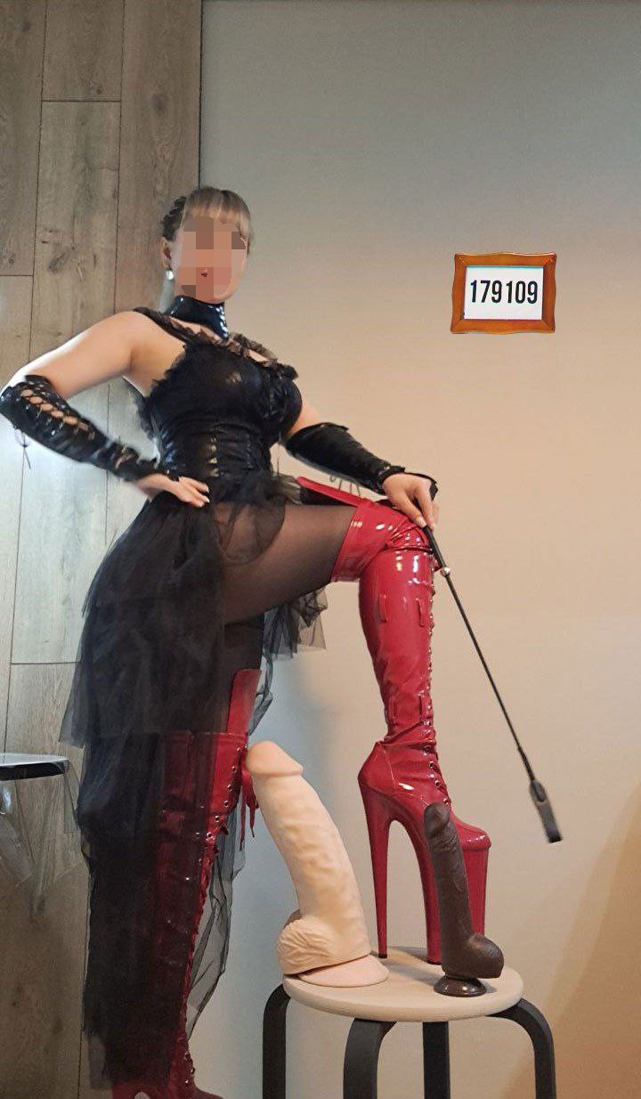 Mistress Dominatrix Whatsapp est privat tg — photo