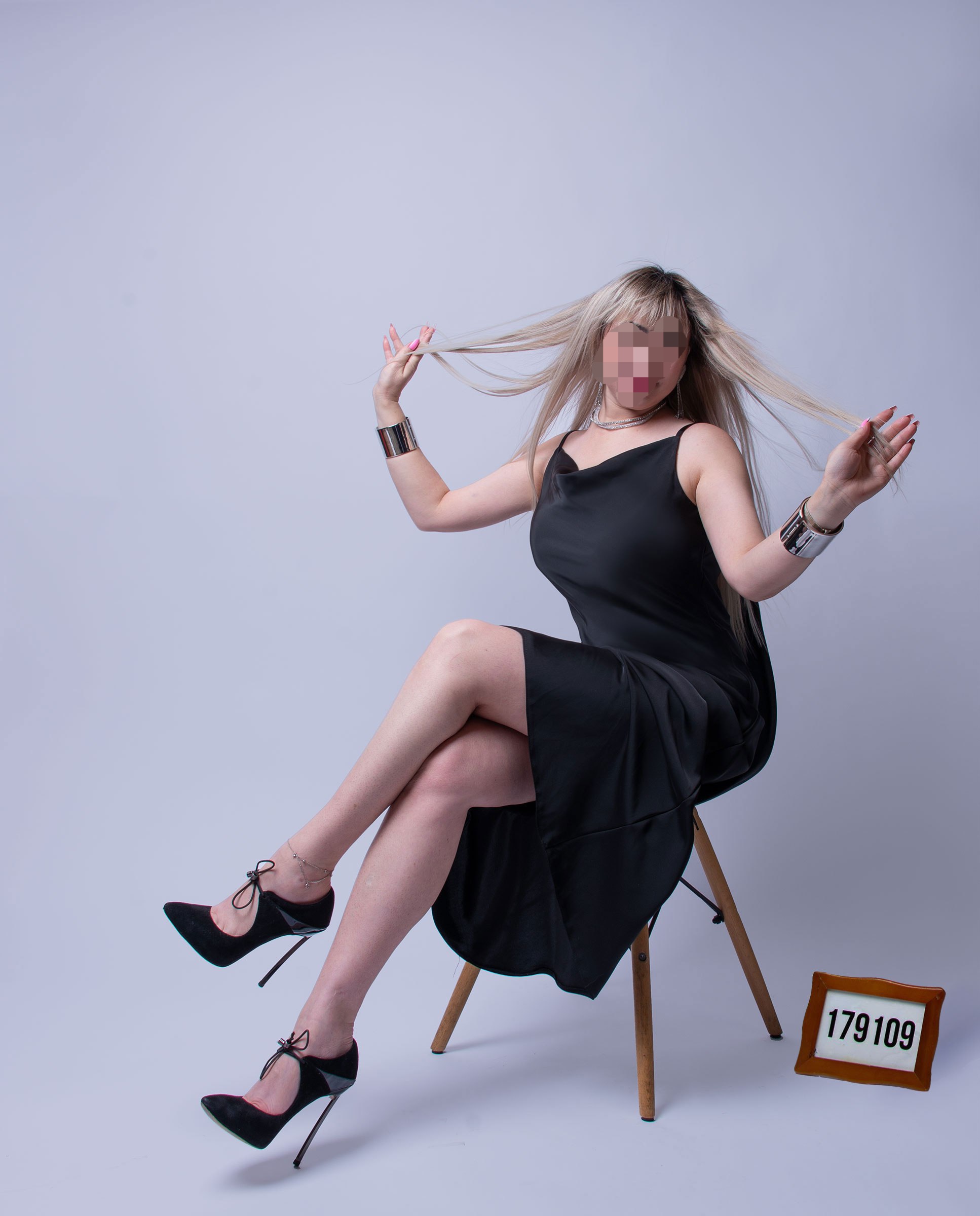 Mistress Dominatrix Whatsapp est privat tg — photo
