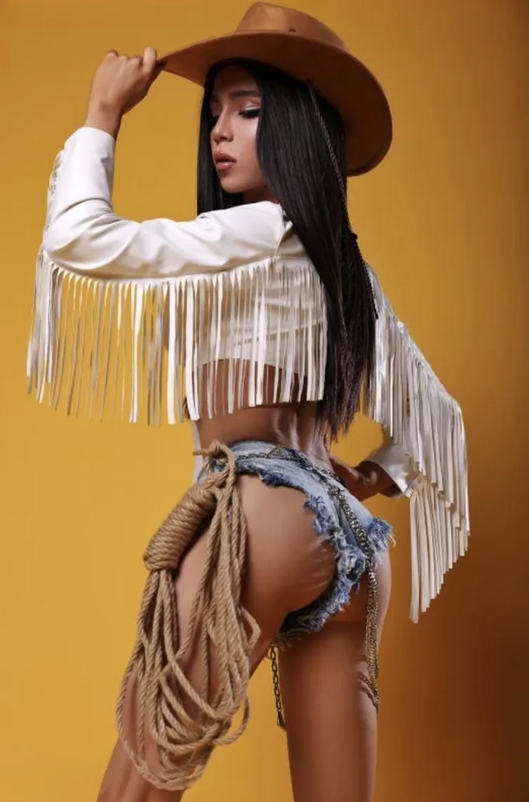 Karina — photo