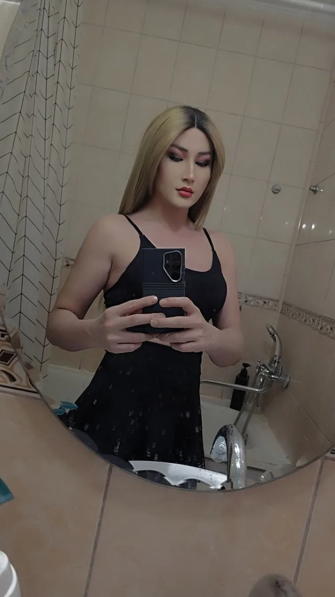 Karina — photo