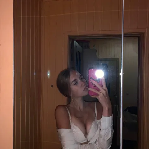 Настя, 22 profile.years_old — Алматы 2